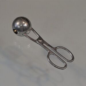 Vintage Aluminum Meatball Maker Cookie Dough Melon Baller Scoop Taiwan